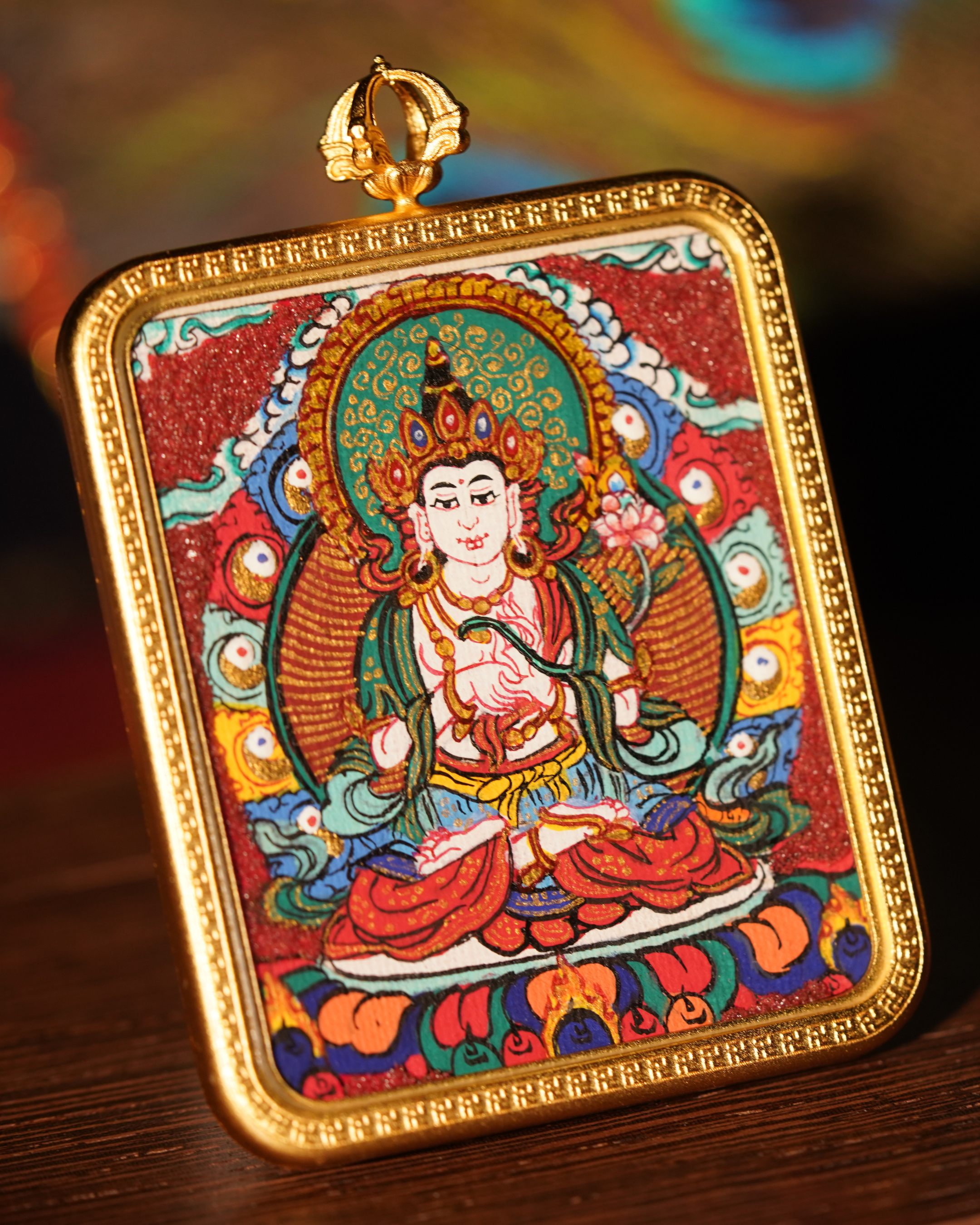 Mahāsthāmaprāpta Pendant — Cinnabar Jewel Edition