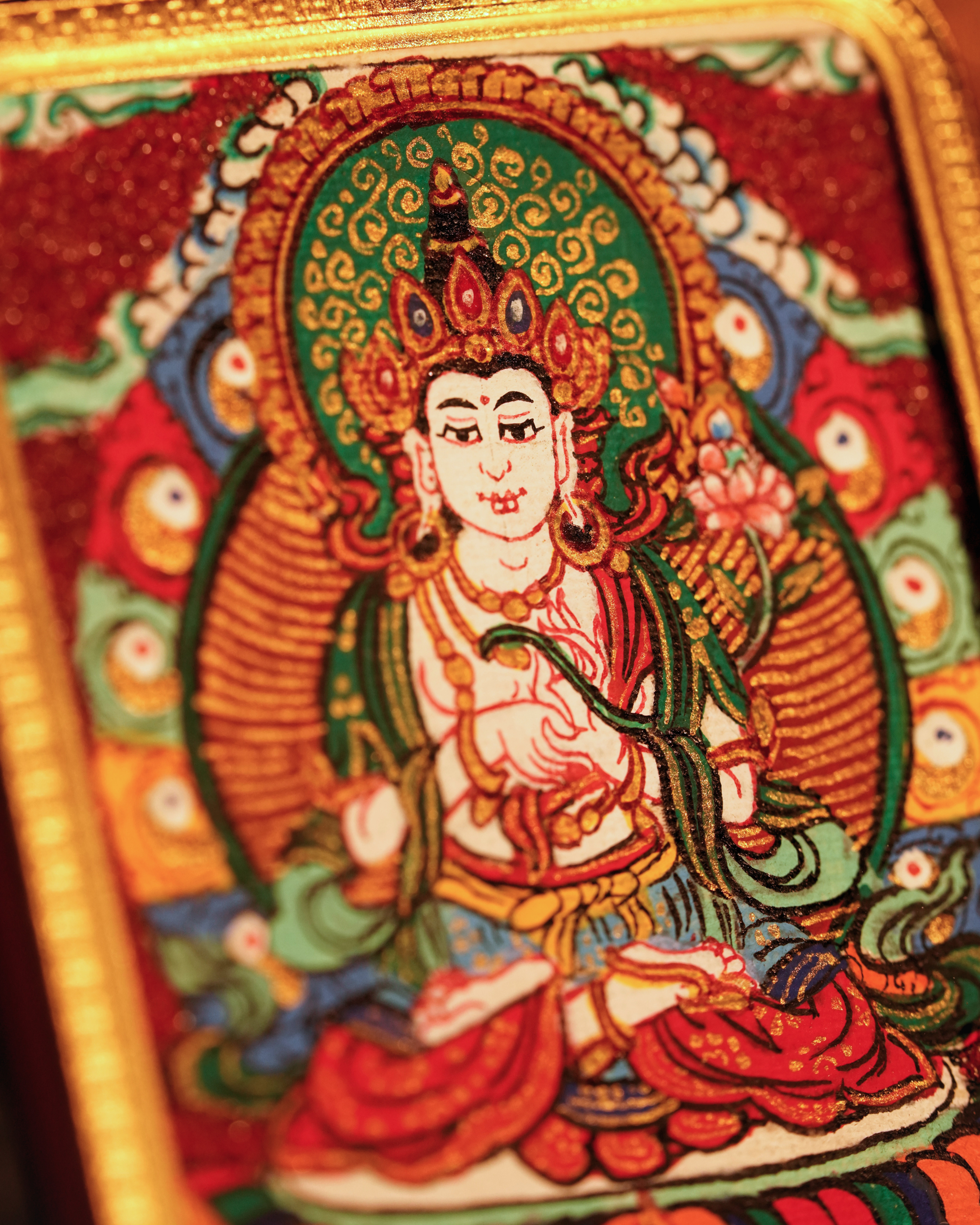 Mahāsthāmaprāpta Pendant — Cinnabar Jewel Edition